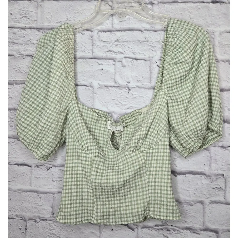 ASTR The Label Daydreamer Women's Puff Sleeve Smocked Top XS.